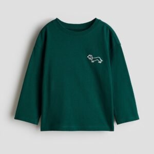 Grünes Langarmshirt mit Hundemotiv﻿